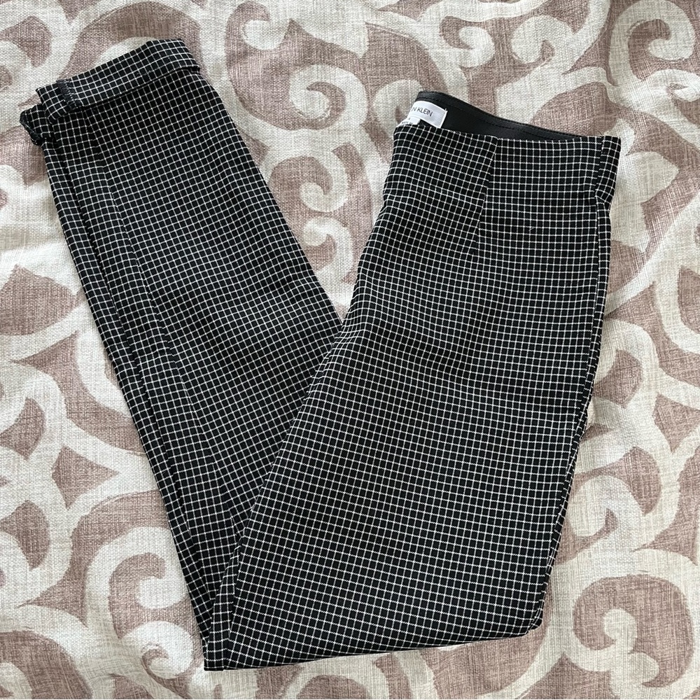 Calvin Klein Pixie Style Pull On Pants